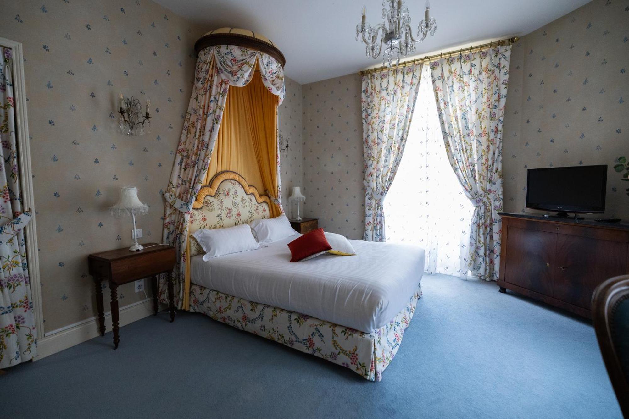 Отель Domaine De Brou Нуаян-де-Турен Экстерьер фото