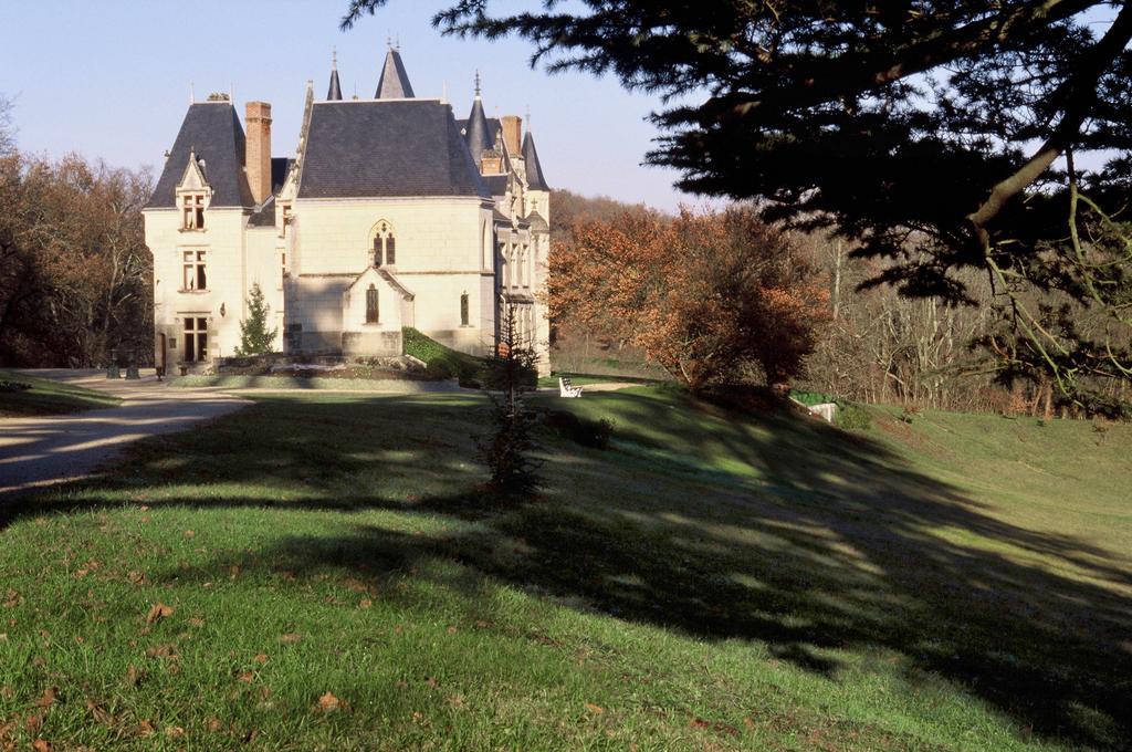 Отель Domaine De Brou Нуаян-де-Турен Экстерьер фото
