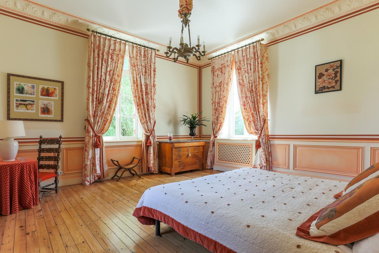 Отель Domaine De Brou Нуаян-де-Турен Экстерьер фото